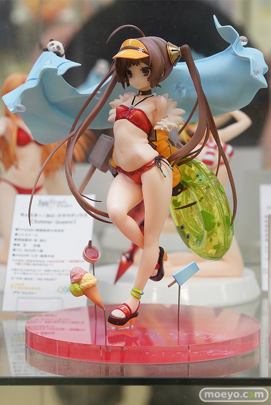 秋葉原の新作フィギュア展示の様子 05