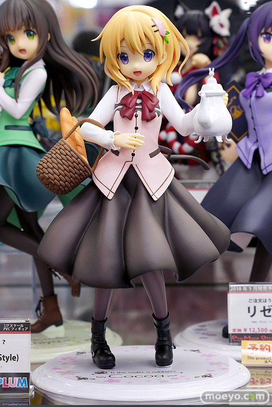 秋葉原の新作フィギュア展示の様子 14