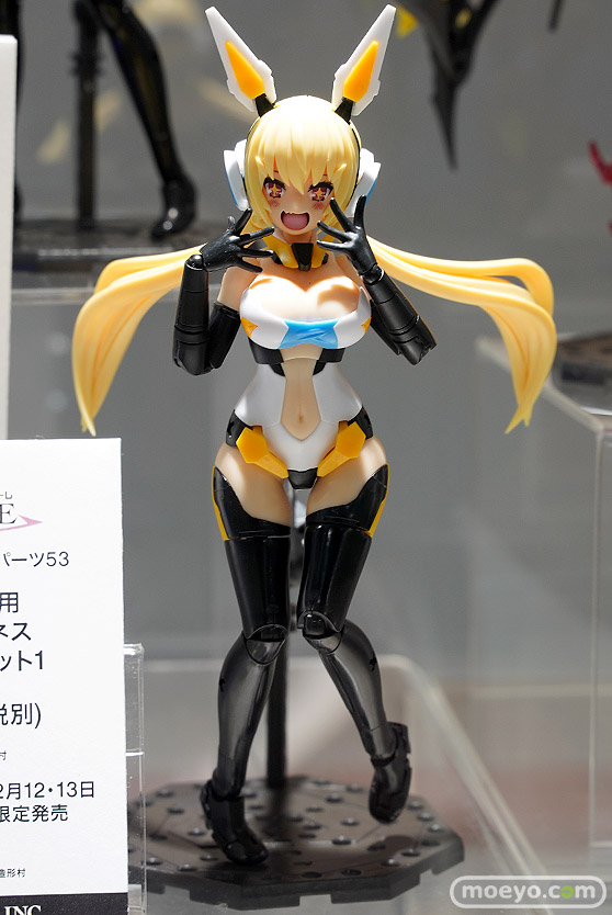 秋葉原の新作フィギュア展示の様子 54