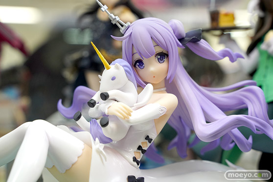 秋葉原の新作フィギュア展示の様子 09