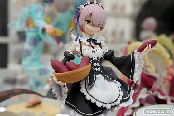 秋葉原の新作フィギュア展示の様子 33