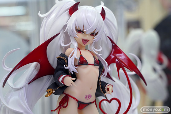 秋葉原の新作フィギュア展示の様子 あみあみ 06