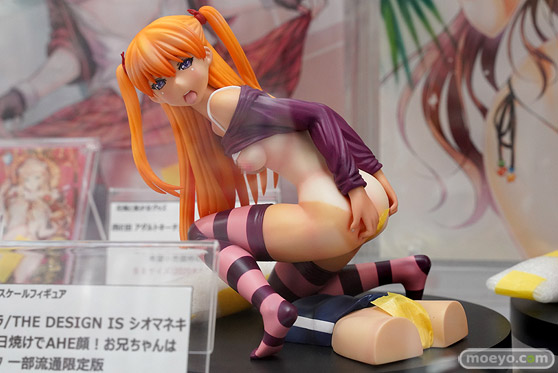 岡山フィギュア・エンジニアリング サクラ/THE DESIGN IS シオマネキver.日焼けでAHE顔！お兄ちゃんは紺スク エロ フィギュア 01