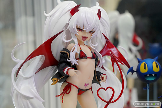 秋葉原の新作フィギュア展示の様子 15