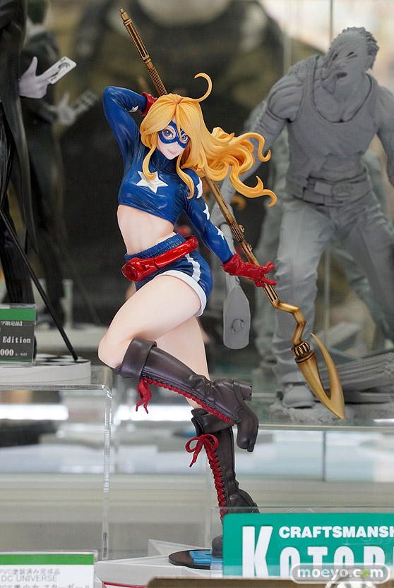 秋葉原の新作フィギュア展示の様子 26