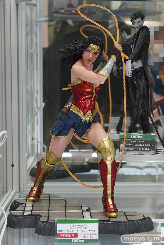 秋葉原の新作フィギュア展示の様子 30