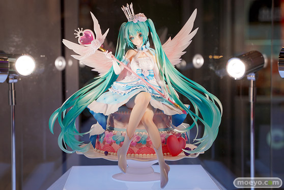 スピリテイル 初音ミク　Birthday 2020～Sweet Angel ver.～ ウイング フィギュア 01