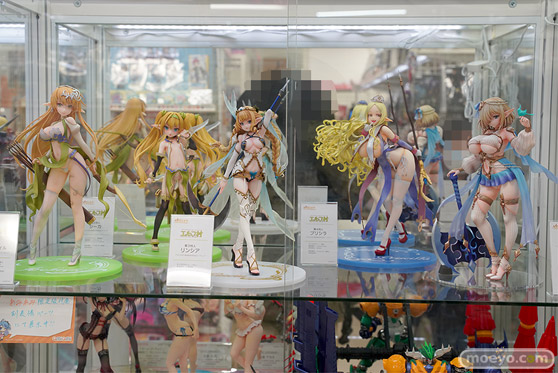 秋葉原の新作フィギュア展示の様子 2020年12月13日 01