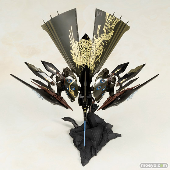 コトブキヤ 斑鳩 飛鉄塊 銀鶏［塗仏］ プラモデル 伊世谷大士 01