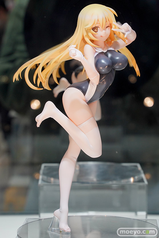 秋葉原の新作フィギュア展示の様子 04