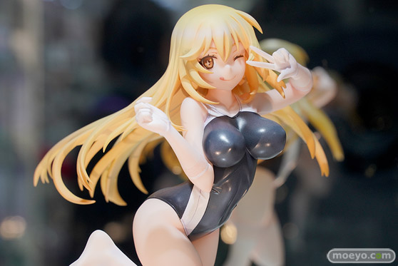 秋葉原の新作フィギュア展示の様子 05