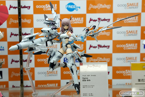 秋葉原の新作フィギュア展示の様子 38