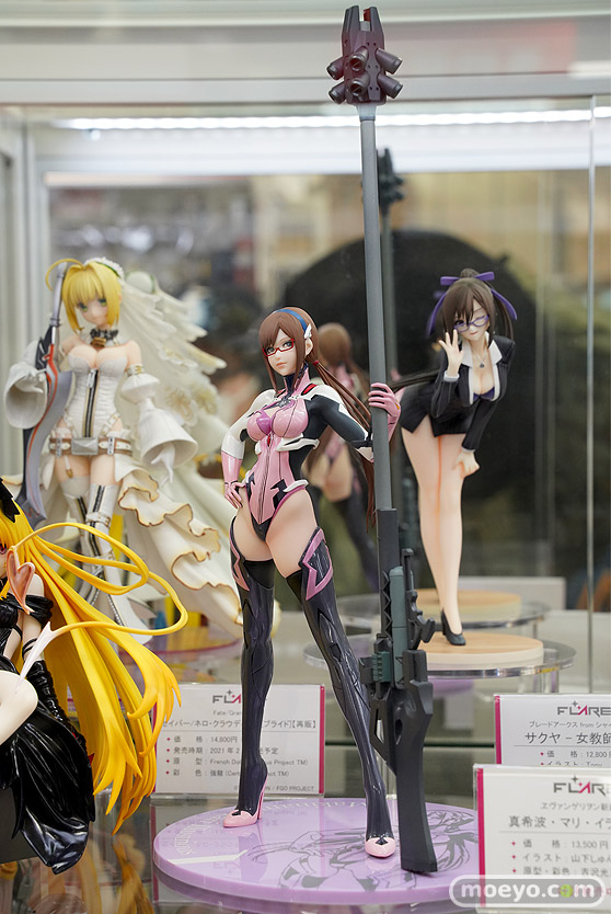 フレア ヱヴァンゲリヲン新劇場版 真希波・マリ・イラストリアス 山下しゅんや 吉沢光正 フィギュア あみあみ 01