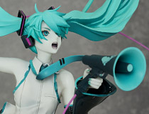 グッドスマイルカンパニー新作美少女フィギュア「グッスマ20th Anniversary Book ー初音ミク 恋は戦争 Refine Ver.ー」彩色サンプルが展示！【ワンホビ32】