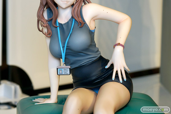 ユニオンクリエイティブ どうしまイラスト ほくろの多い先輩OLさん フィギュア カフェレオキャラクターコンベンション2021春 06