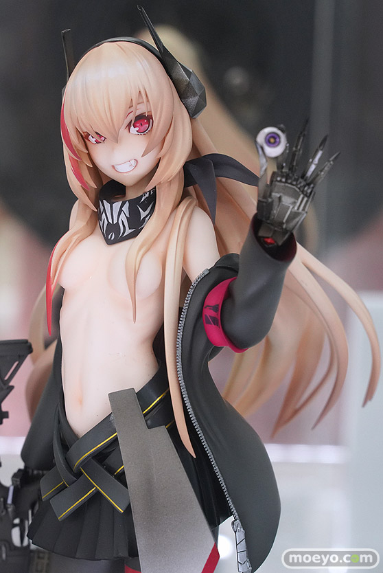 秋葉原の新作フィギュア展示の様子 あみあみ 秋葉原ラジオ会館店 02