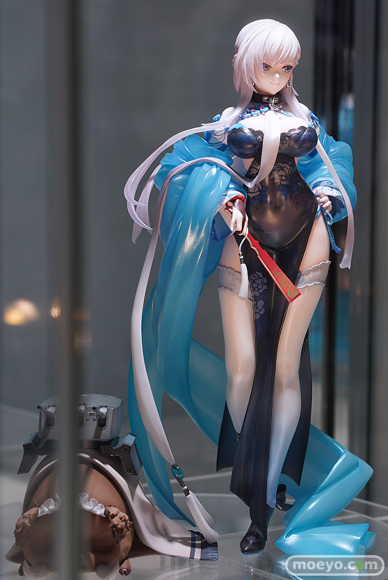 アルター アズールレーン ベルファスト 彩雲の薔薇Ver. 柳生敏之 星名詠美 フィギュア あみあみ 02