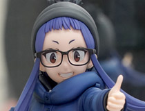 ウイング新作美少女フィギュア「ゆるキャン△ 大垣千明」彩色サンプルがアキバで展示！