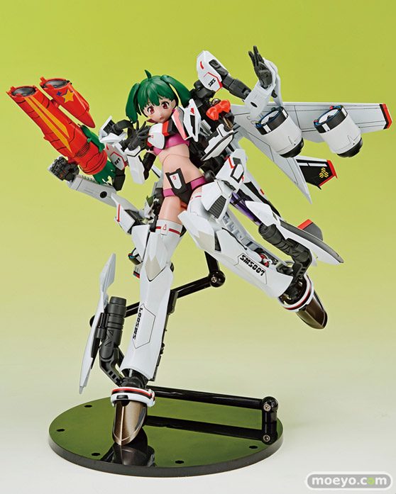 アオシマ ACKS MC-09 V.F.G. マクロスF VF-25F メサイア ランカ・リー プラモデル 05