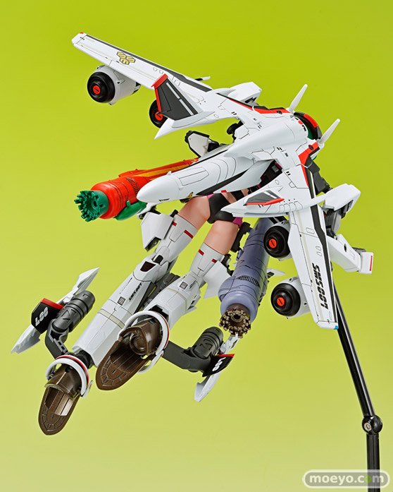 アオシマ ACKS MC-09 V.F.G. マクロスF VF-25F メサイア ランカ・リー プラモデル 06