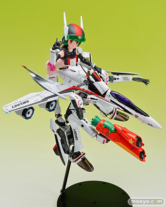 アオシマ ACKS MC-09 V.F.G. マクロスF VF-25F メサイア ランカ・リー プラモデル 07
