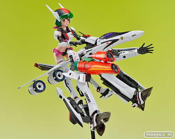 アオシマ ACKS MC-09 V.F.G. マクロスF VF-25F メサイア ランカ・リー プラモデル 09