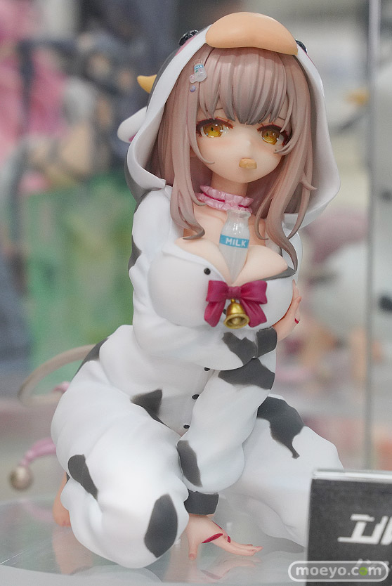 秋葉原の新作フィギュア展示の様子 2021年11月27日 09