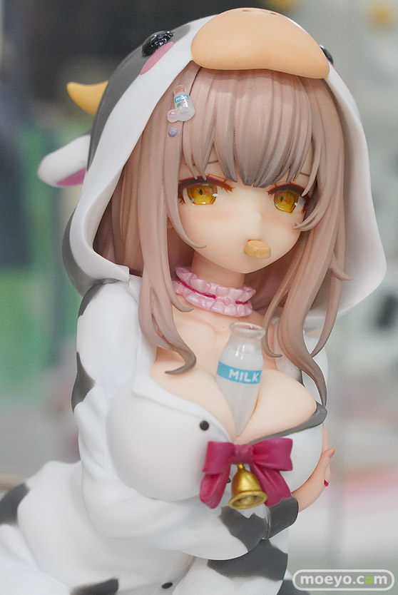 秋葉原の新作フィギュア展示の様子 2021年11月27日 10