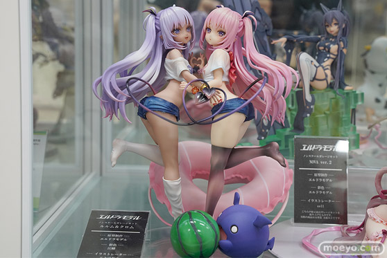 秋葉原の新作フィギュア展示の様子 2021年11月27日 16