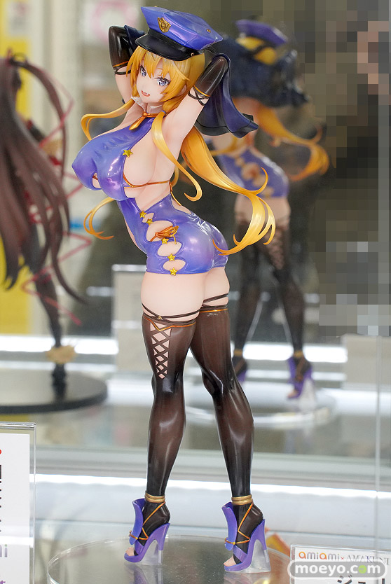 あみあみ×AMAKUNI ジュリア design by 魚デニム 横田健 五日市歩 フィギュア あみあみ 05