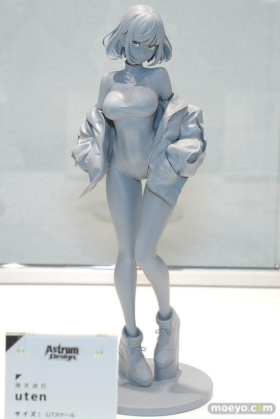 AstrumDesign スニーカー+ハイレグ+マスク LUNA フィギュア あみあみホビーキャンプ代替展示 01