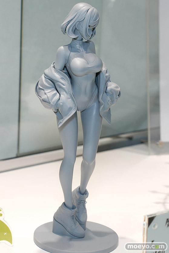 AstrumDesign スニーカー+ハイレグ+マスク LUNA フィギュア あみあみホビーキャンプ代替展示 02