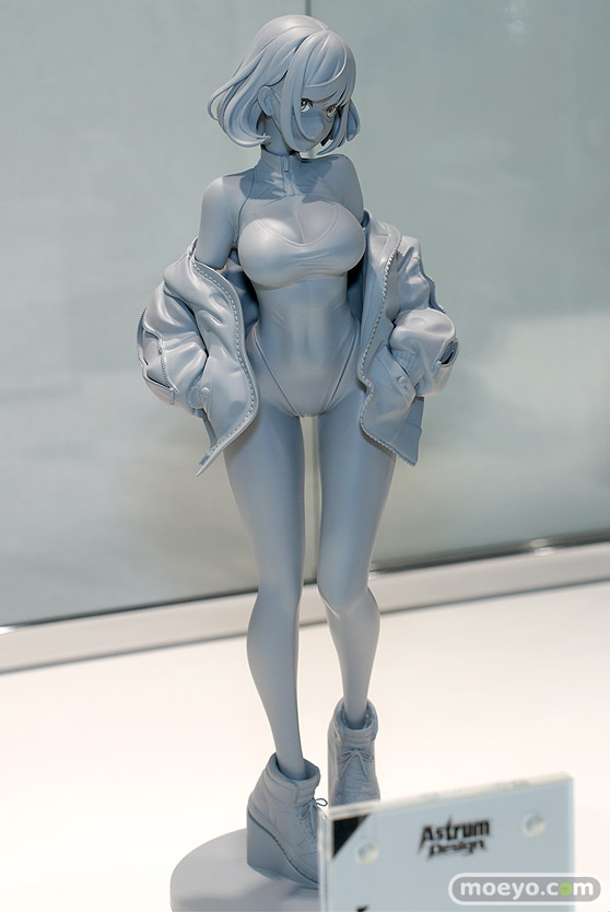 AstrumDesign スニーカー+ハイレグ+マスク LUNA フィギュア あみあみホビーキャンプ代替展示 03