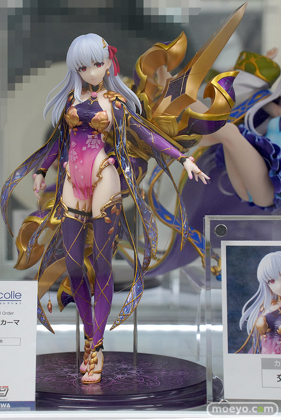 秋葉原の新作フィギュア展示の様子 あみあみ 01