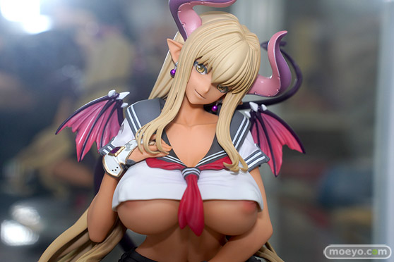 秋葉原の新作フィギュア展示の様子 あみあみ 47