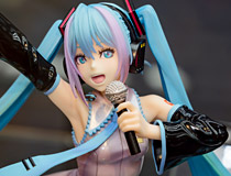 「初音ミク fuat. MY LITTLE PONY美少女」「箱崎星梨花 ピュアプレゼントver.」など 秋葉原の新作フィギュア、グッズ展示の様子02（2022年4月23日）