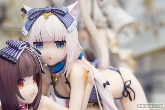 秋葉原の新作フィギュア展示の様子 あみあみ03