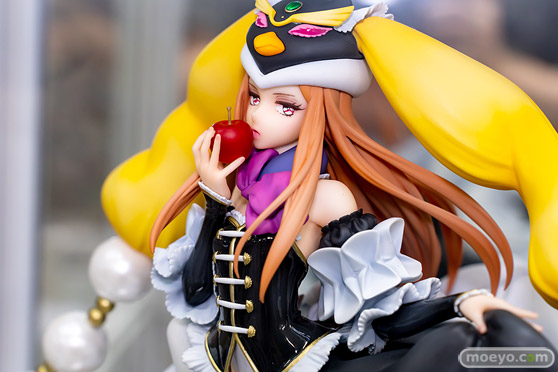 秋葉原の新作フィギュア展示の様子 あみあみ09