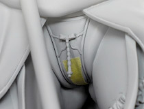 【アダルトフィギュア】鶴崎貴大さんイラストを立体化！ネイティブ新作エロフィギュア「ミュレーズ」監修中原型が展示！