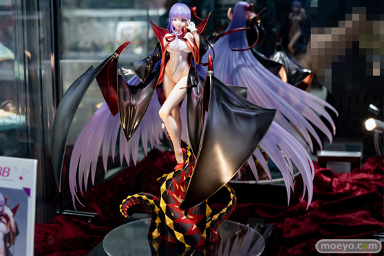 秋葉原の新作フィギュア展示の様子 あみあみ 01