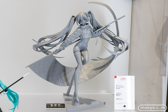 秋葉原の新作フィギュア展示の様子 ボークス 初音ミク  01