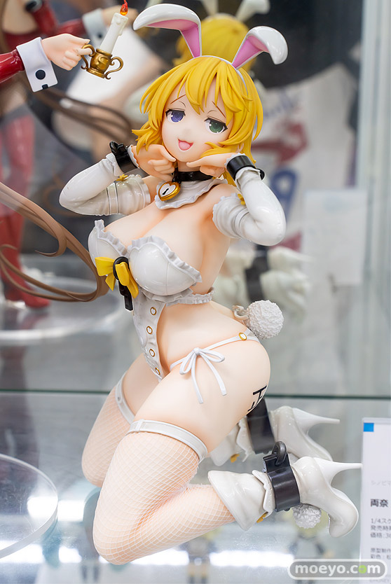 秋葉原の新作フィギュア展示の様子 2022年6月18日 02