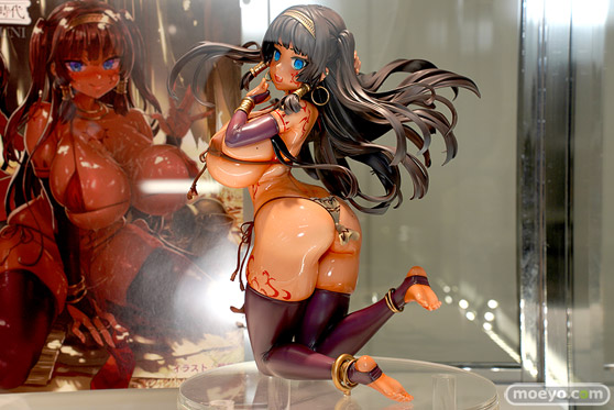 あみあみ×AMAKUNI 大褐色時代 シャハナ=ナーナ ぬるテカ艶肌Ver. ヤドカリ obZen フィギュア  あみあみホビーキャンプ代替展示 05