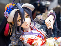 お値段訳30万のフェネクス新作美少女フィギュア「吉徳×F:NEX アルベド -日本人形-」彩色サンプルがアキバで展示！