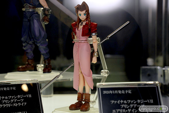 東京ゲームショウ2022 スクエニ FF7 ティファ エアリス クラウド フィギュア 04