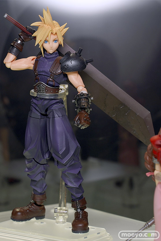 東京ゲームショウ2022 スクエニ FF7 ティファ エアリス クラウド フィギュア 06