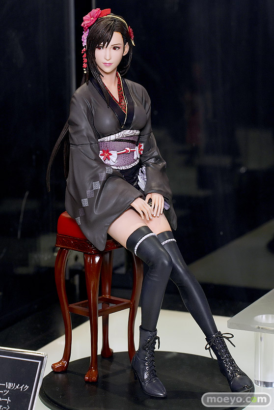 東京ゲームショウ2022 スクエニ FF7 ティファ エアリス クラウド フィギュア 12
