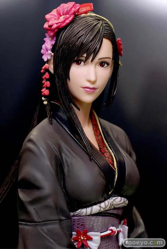 東京ゲームショウ2022 スクエニ FF7 ティファ エアリス クラウド フィギュア 13