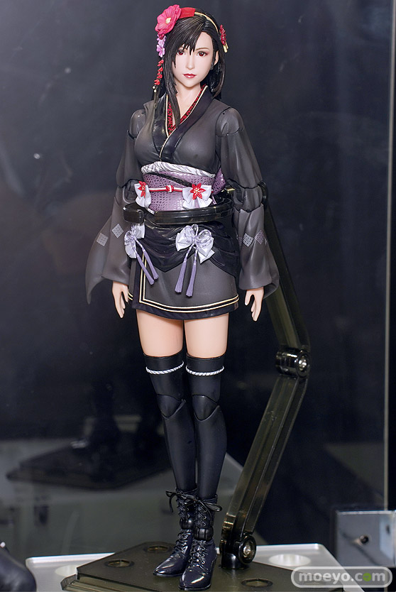 東京ゲームショウ2022 スクエニ FF7 ティファ エアリス クラウド フィギュア 17