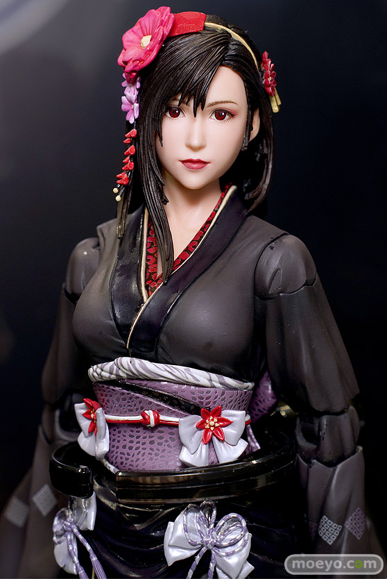 東京ゲームショウ2022 スクエニ FF7 ティファ エアリス クラウド フィギュア 18
